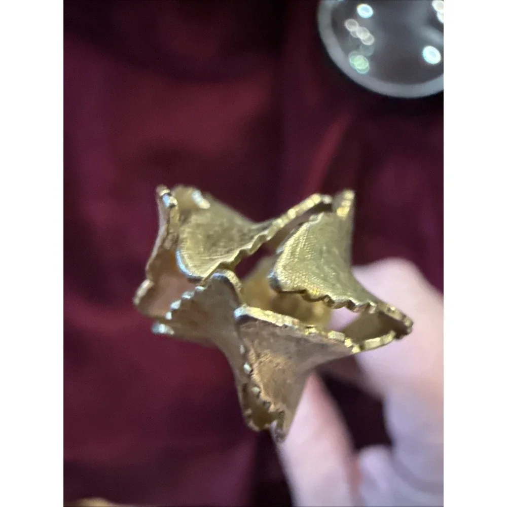 Antique‎ Hatpin Brushed Gold Acanthus Leaves